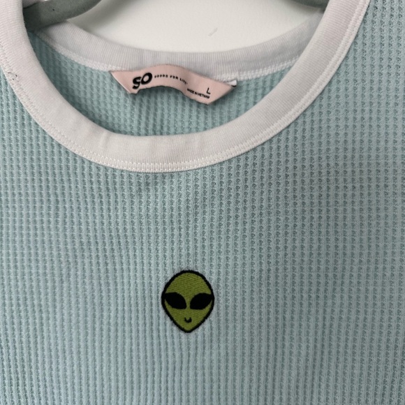 SO Alien Waffle Short Sleeve Knit Shirt Juniors - Picture 2 of 3